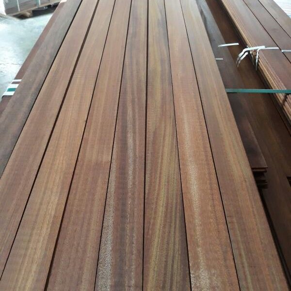 BIM de Tarima de madera maciza - Okán, 500x70mmv